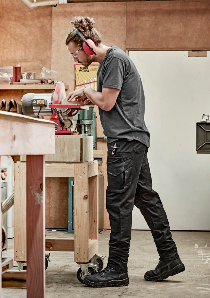 Mens Rugged Cooling Stretch Pant in Black