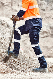 Mens Essential Stretch Taped Cargo Pant in Navy