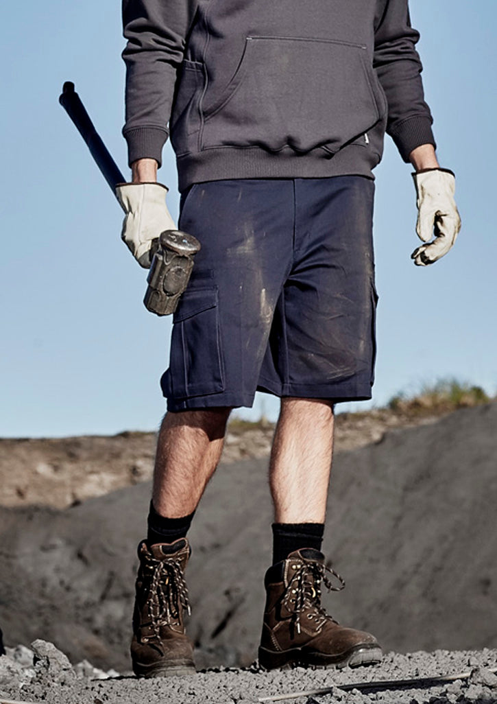 Mens Basic Cargo Short in Navy