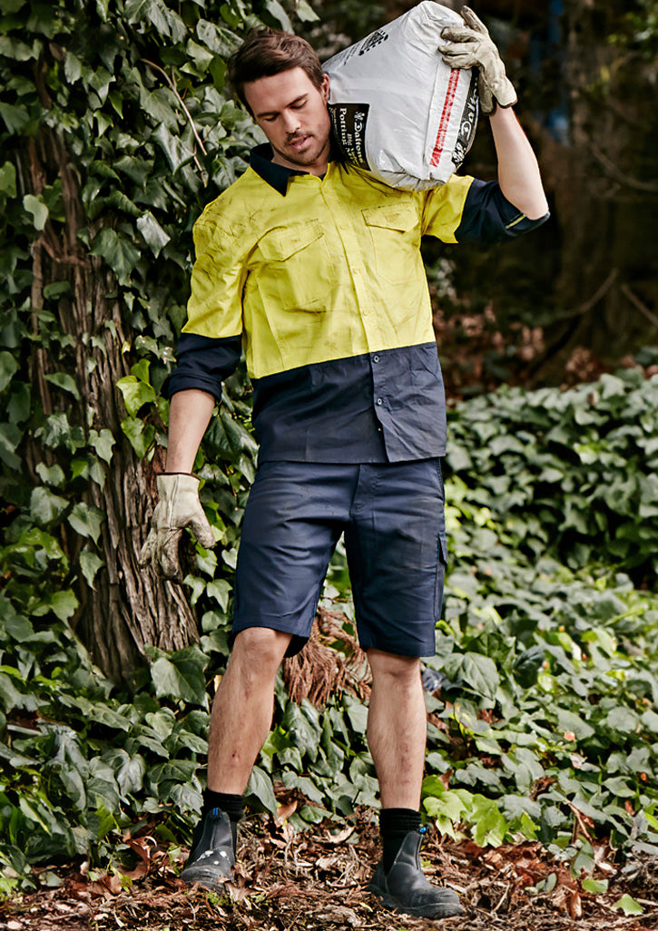Mens Rugged Cooling Vented Short in Navy