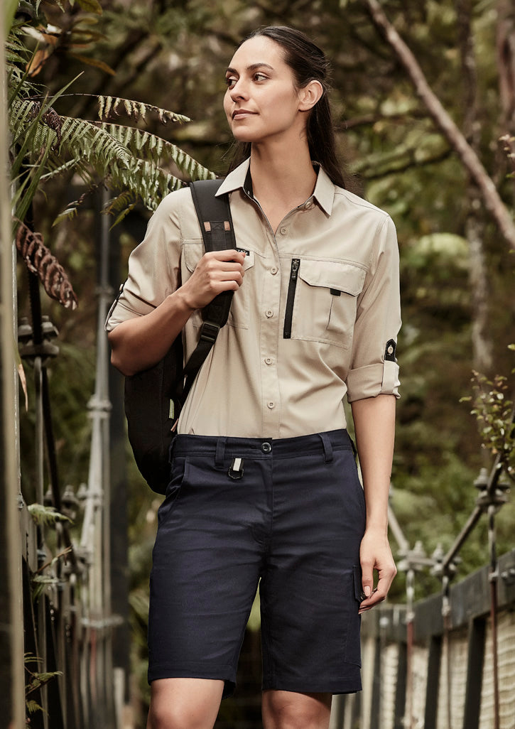 Womens Rugged Cooling Vented Short in Navy