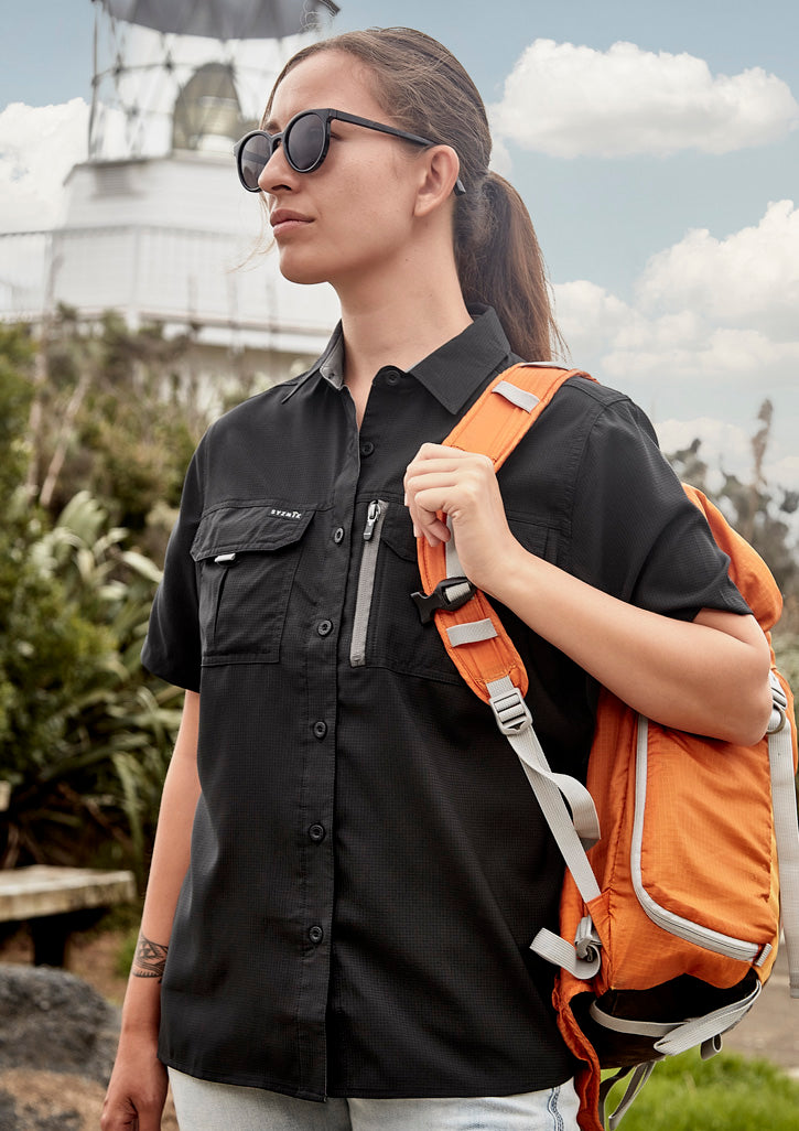 Womens Outdoor Short Sleeve Shirt in Black
